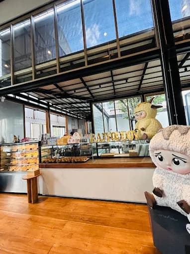 Vaanaa Cafe & Bistro